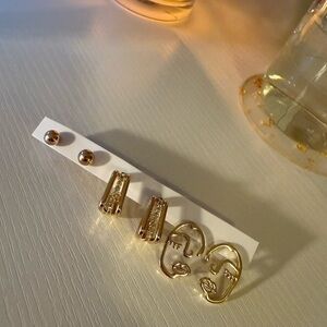 Elegant Gold Earrings Set